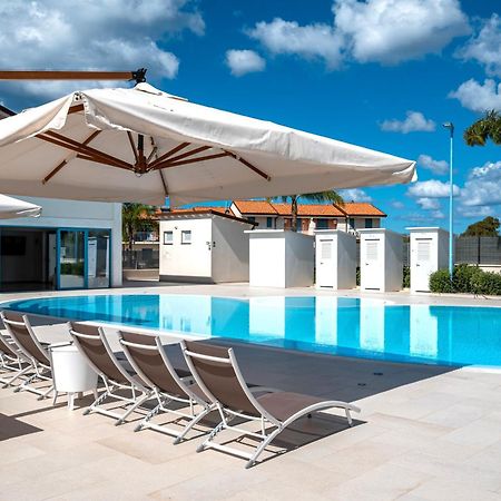 Icaro Residence Apartments With A Beautiful Pool SantʼAgata di Militello Dış mekan fotoğraf