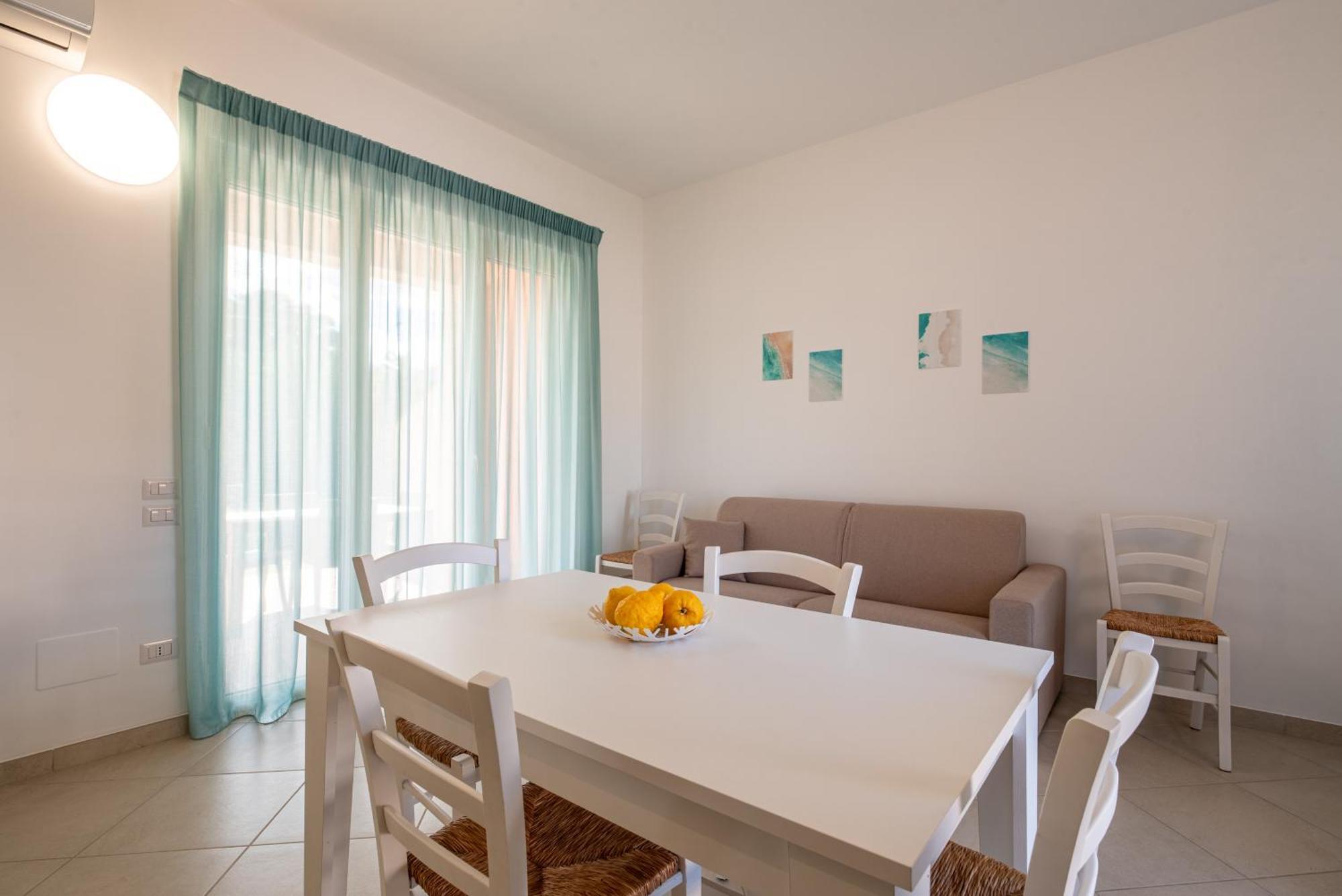 Icaro Residence Apartments With A Beautiful Pool SantʼAgata di Militello Dış mekan fotoğraf