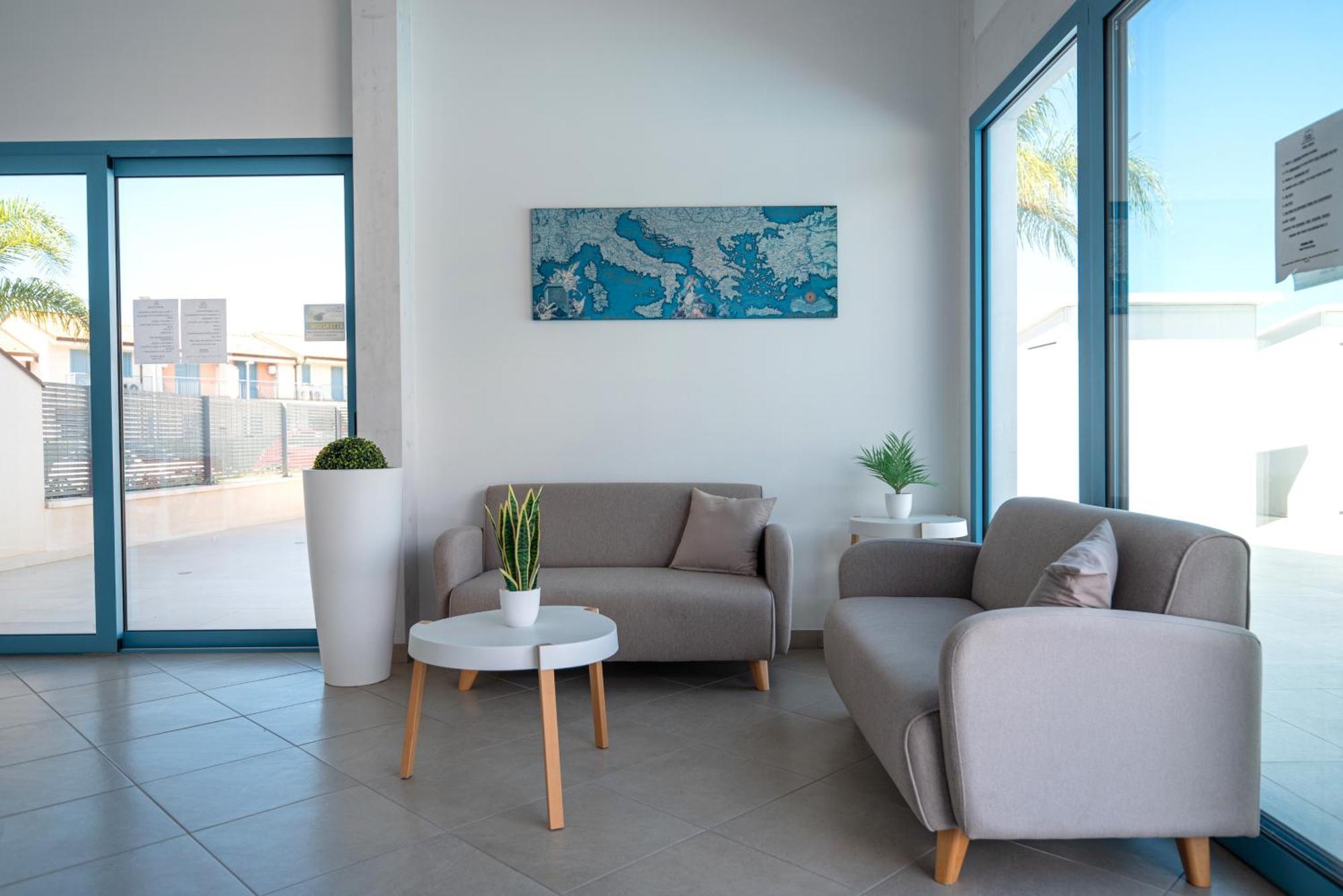Icaro Residence Apartments With A Beautiful Pool SantʼAgata di Militello Dış mekan fotoğraf