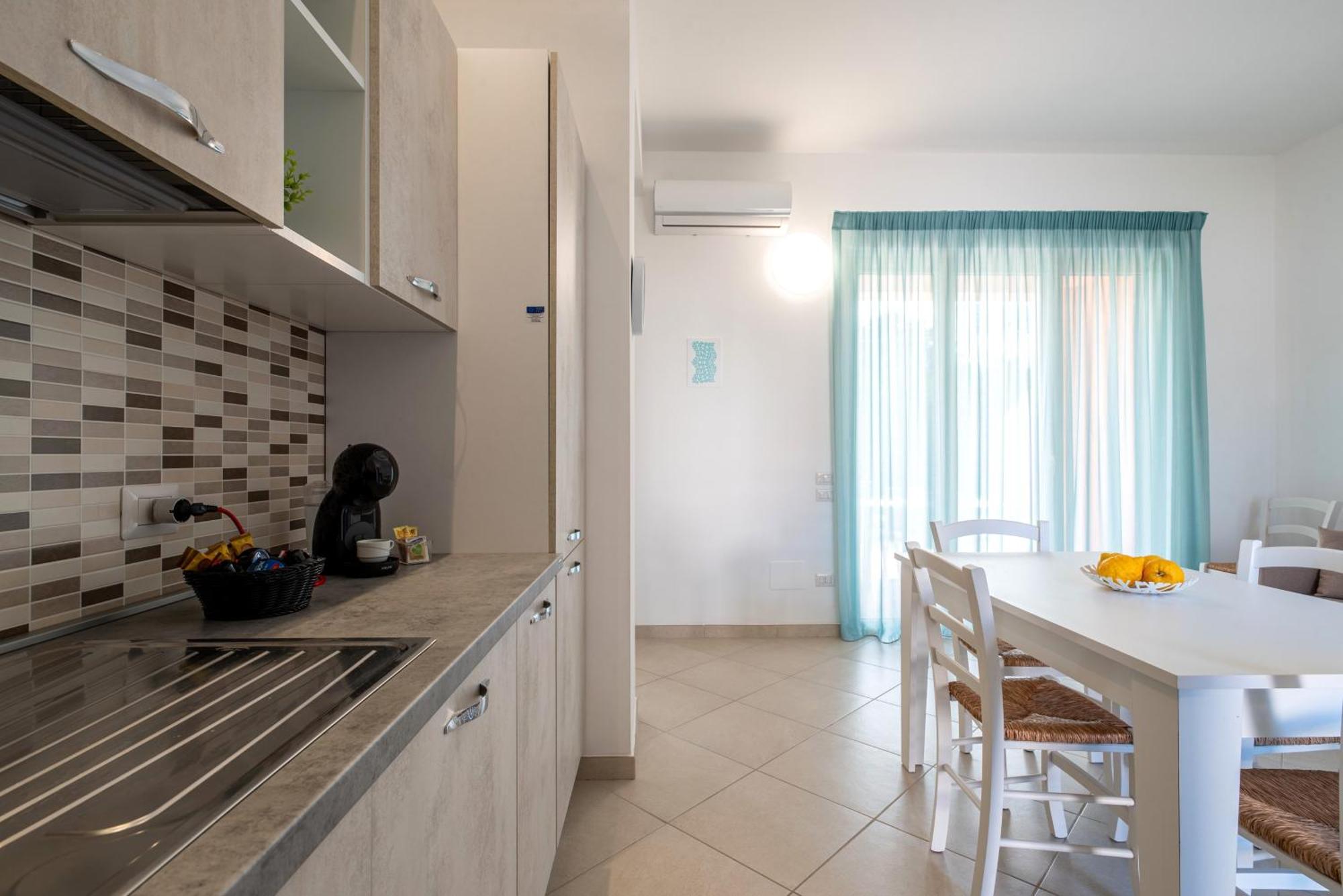 Icaro Residence Apartments With A Beautiful Pool SantʼAgata di Militello Dış mekan fotoğraf